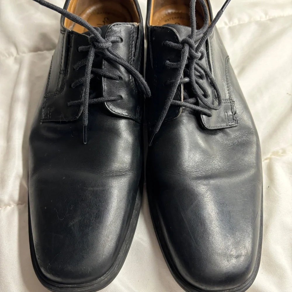 Clarks men’s confort black leather Oxford size 9.5M‎
